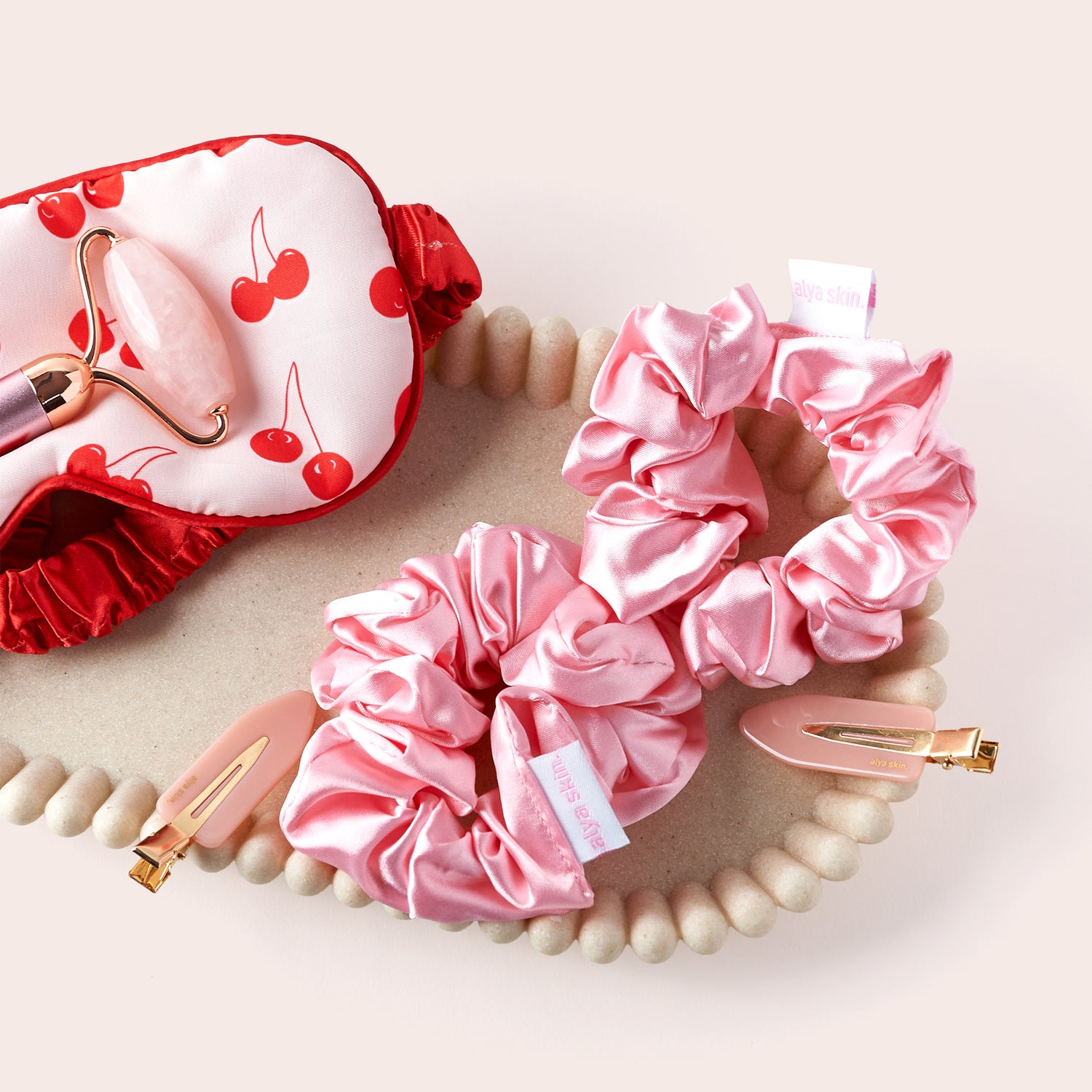 Alya Skin Scrunchie